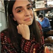 Insegnante di inglese impartisce ripetizioni di inglese a studenti di tutte le età